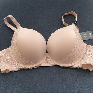 NWT Torrid Curve Push-Up Plunge Bra 40B